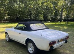 Fiat 124 Spider