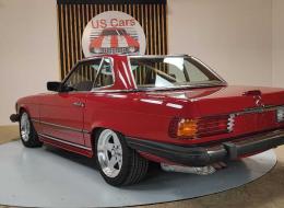 Mercedes-Benz SL 560