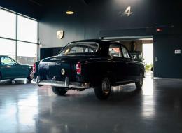 Peugeot 403