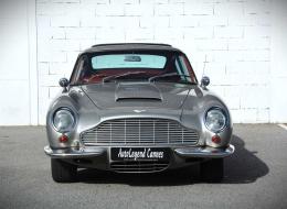 Aston Martin DB 6 Saloon Superleggera