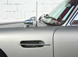 Aston Martin DB 6 Saloon Superleggera
