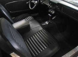 Ford Mustang COUPÉ SPORT V8 