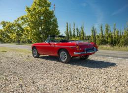 MG B