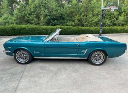 Ford Mustang Convertible