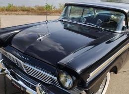 Ford Fairlane V8 Coupé