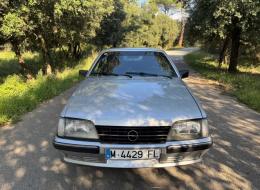 Opel Monza 3.0 