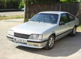Opel Monza 3.0 