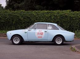 Alfa Roméo Giulia GT 1750 GTAm (R) FIA