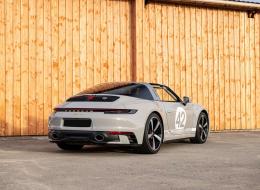 Porsche 992 Targa 4S Heritage