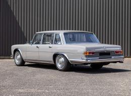 Mercedes-Benz 600 