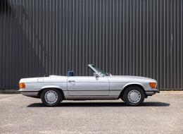 Mercedes-Benz SL 280 (R107)