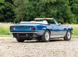 Aston Martin V8 Volante