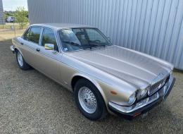 Daimler Double Six