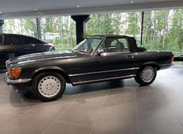 Mercedes-Benz SL 300 (R107)