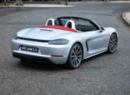 Porsche 718 Boxster S cabriolet *Boîte PDK*