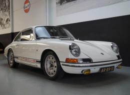 Porsche 911 Restomod - in the spirit of R-Gruppe