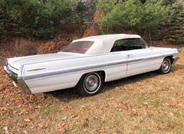 Pontiac Bonneville V8 Coupé