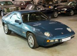 Porsche 928