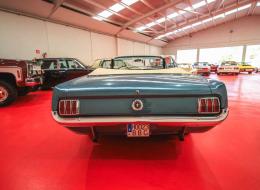 Ford Mustang V8 5.0