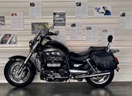 Moto Triumph ROCKET III