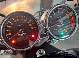 Moto Triumph ROCKET III