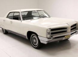 Pontiac Bonneville Sedan