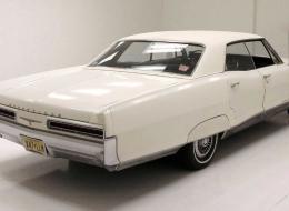 Pontiac Bonneville Sedan