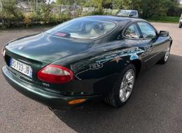 Jaguar XK8 coupe