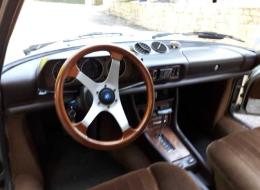 Peugeot 504 4 Cylindres 2 L de 106 cv avec Boite Automatique 