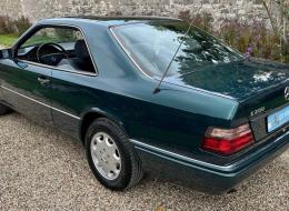 Mercedes-Benz E class W124 E200 Coupé