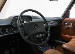 Mercedes-Benz 200 W115 Strich Acht Never restored - All original