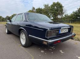 Daimler Double Six
