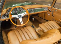 Mercedes-Benz SL 230