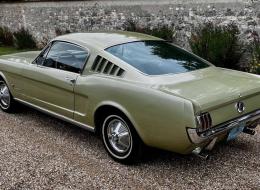 Ford Mustang V8 Fastback