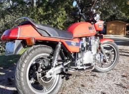 Moto Suzuki 1100 GSX
