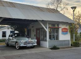 Buick Roadmaster 76S Sedanette