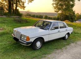 Mercedes-Benz 200 TYPE 12322011