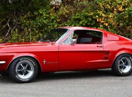 Ford Mustang V8 Fastback