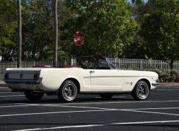 Ford Mustang V8 Cabriolet