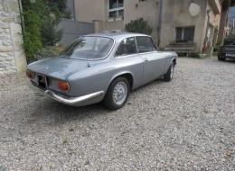 Alfa Roméo Giulia GT Coupé Bertone 1750