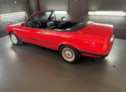 BMW Série 3 320i E30