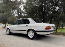 BMW Série 5 E28 328i
