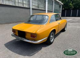 Alfa Roméo Giulia GT 1300 Junior