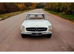 Mercedes-Benz SL 230