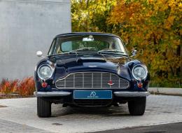 Aston Martin DB 6 