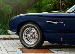 Aston Martin DB 6 