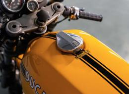 Moto Ducati 750 Sport 