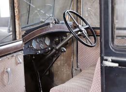 Berliet Type VIL Conduite Intérieure