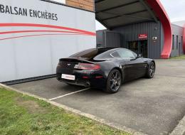 Aston Martin V8 Coupé