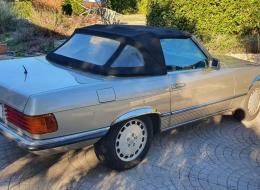 Mercedes-Benz SL 300SL R 107